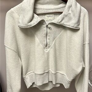 Abercrombie & Fitch Women's Textured Drama Collar Half-Zip Size Large